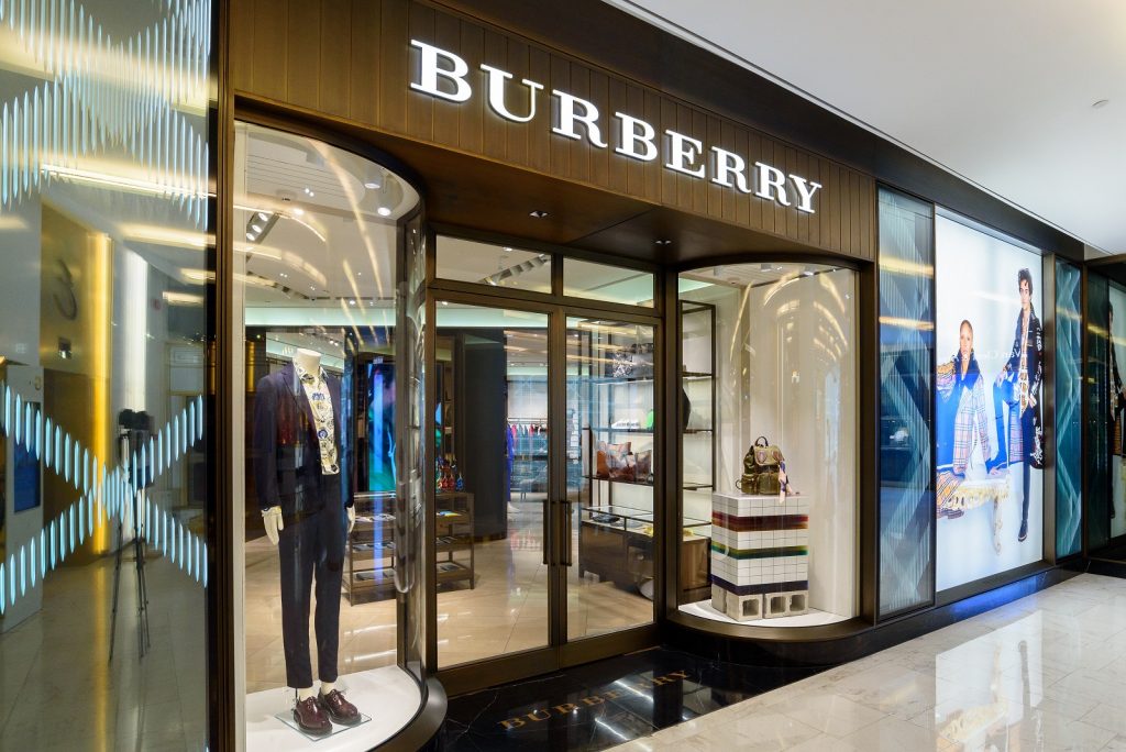 Burberry สุดยอดแบรนด์ Luxury ระดับโลก 